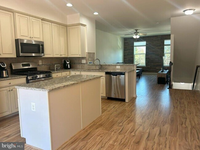 Foto del edificio - 25037 Coats Square