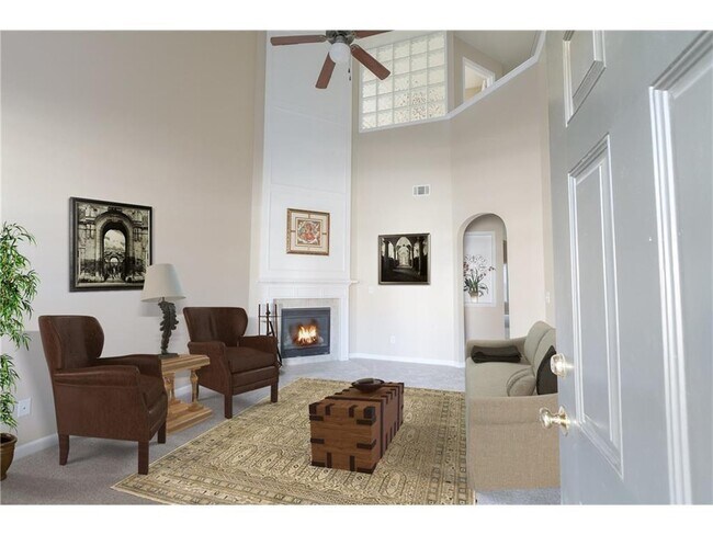 Foto del edificio - 393 Grayson Way
