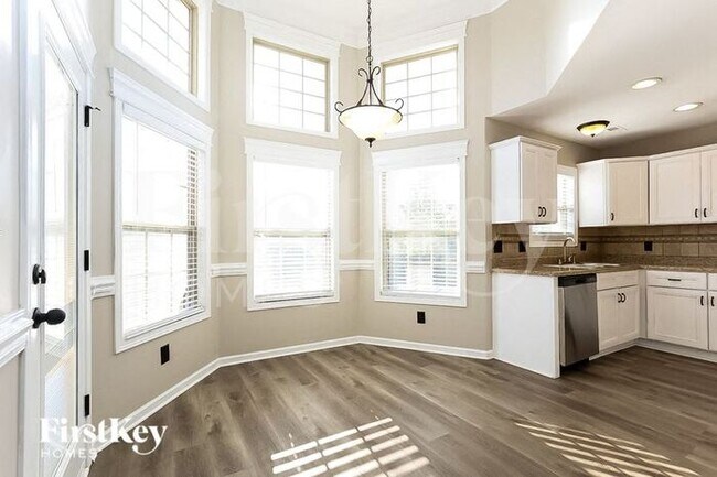 Building Photo - 1165 Chinook Cir