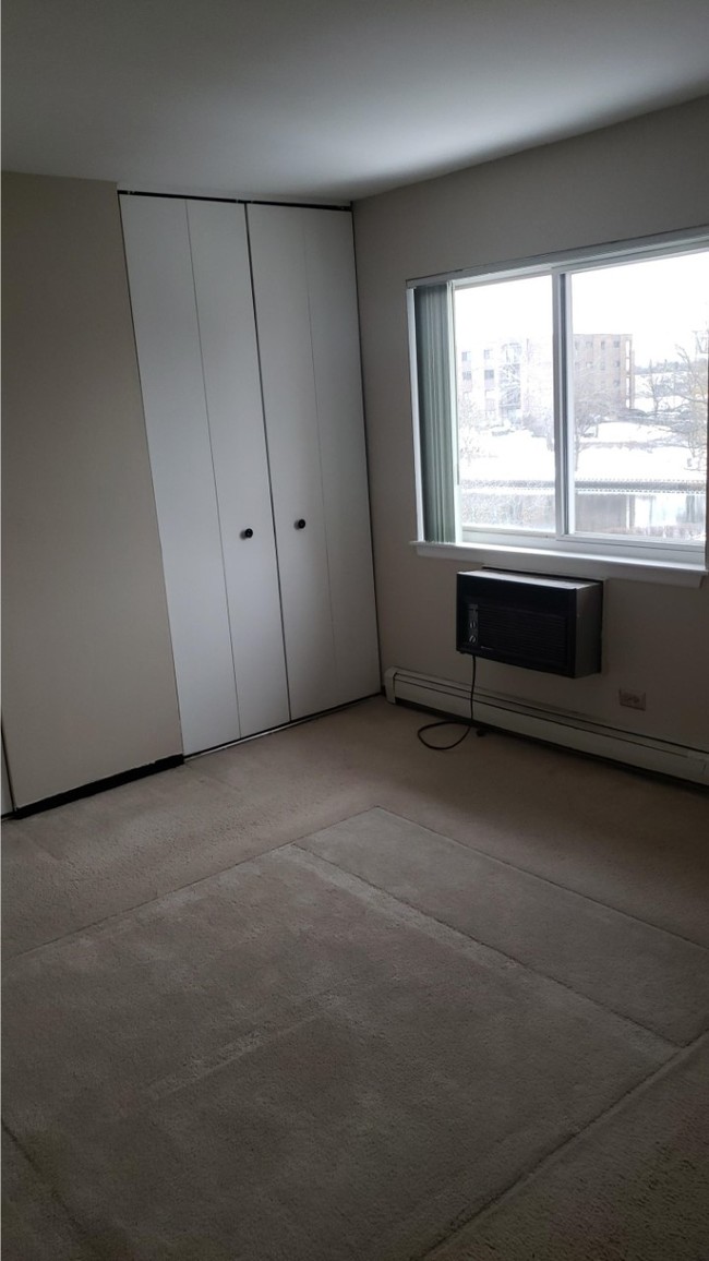 Foto del edificio - 700 W Ivanhoe Ln
