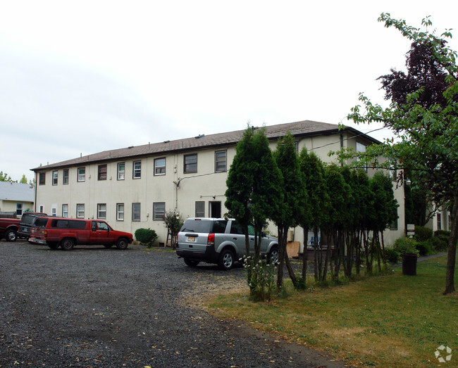 Building Photo - Madison Court Apartments