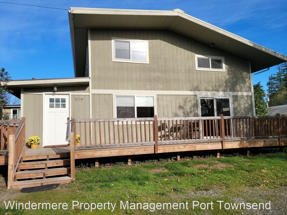 3 br, 2 bath House 1636 9th Street House Rental in Port Townsend