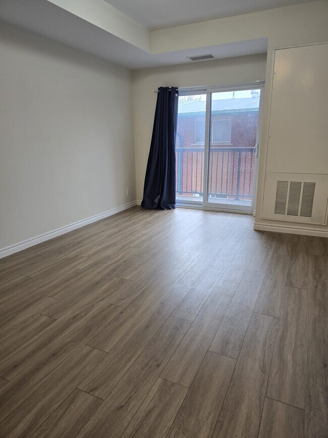 Photo du bâtiment - 716 Glen Forrest Blvd