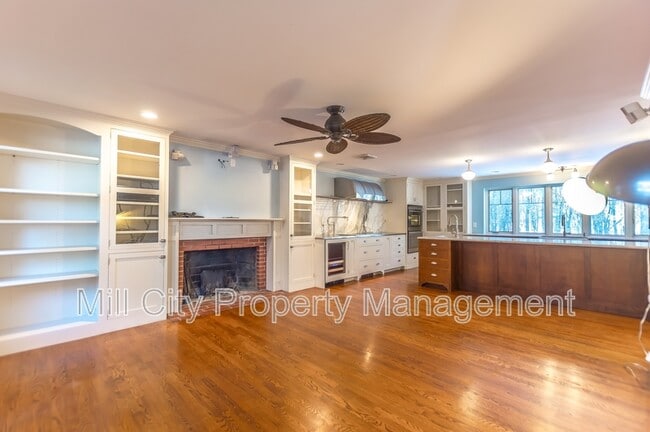 Photo - 24 Copeland Dr House