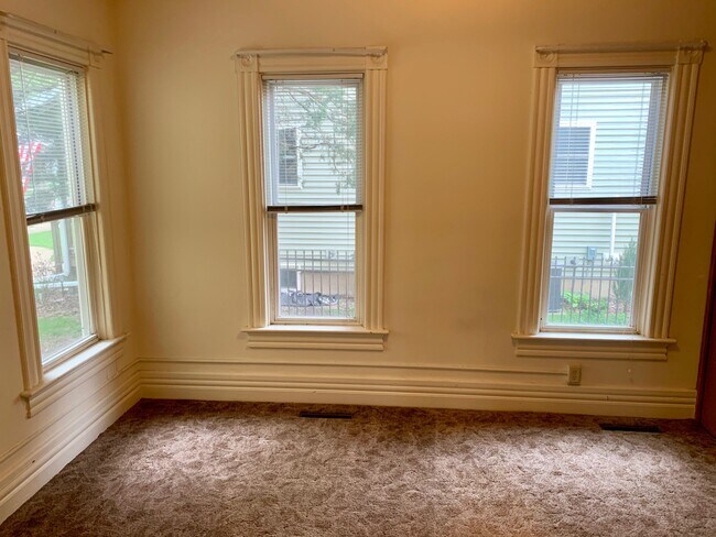 Building Photo - 1417 Ferry St