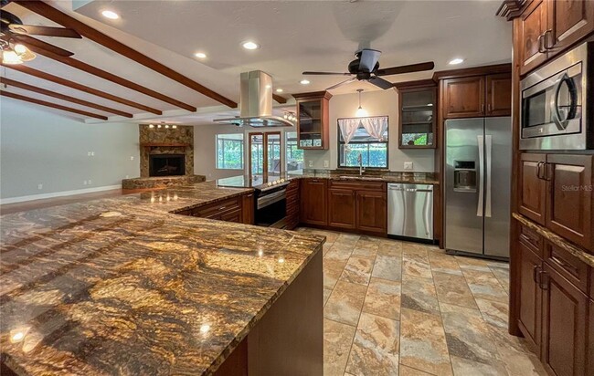Building Photo - 3502 Sunbeam Dr