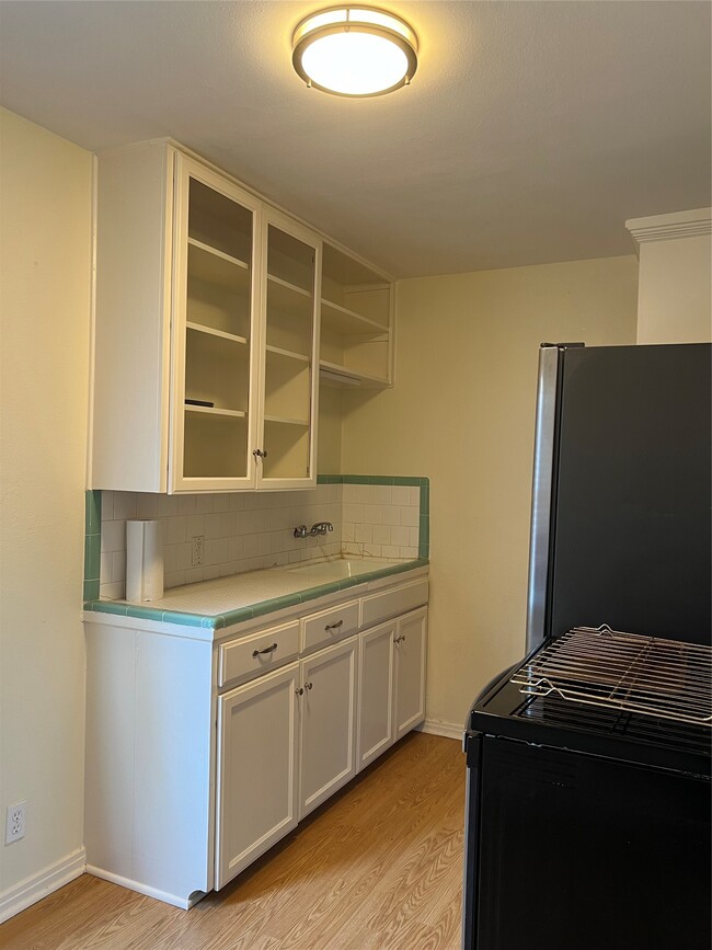 Building Photo - 1212 Postoffice St