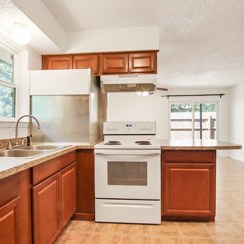 Foto principal - 4816 Wellesley Ave