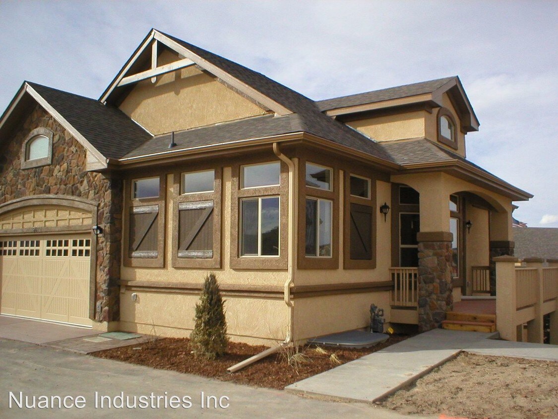 Primary Photo - 9611 Carriage Creek Point