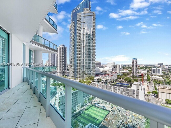 Foto del edificio - 900 Biscayne Blvd
