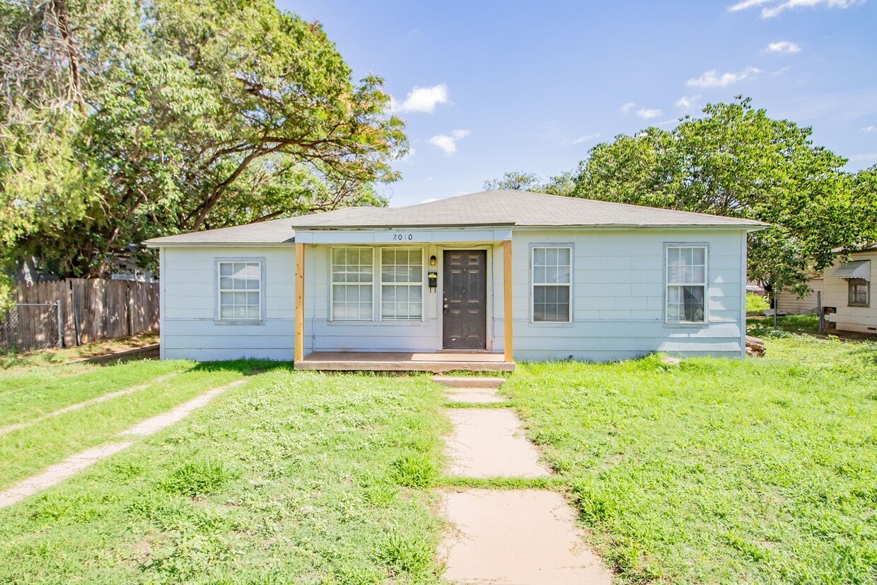 Primary Photo - updated 3 bedroom 1 bathroom 2 car garage