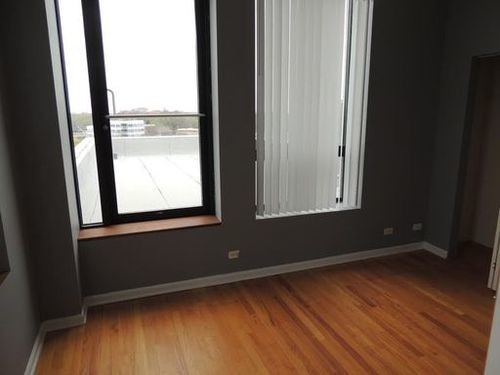 Foto del edificio - 2451 W Howard St