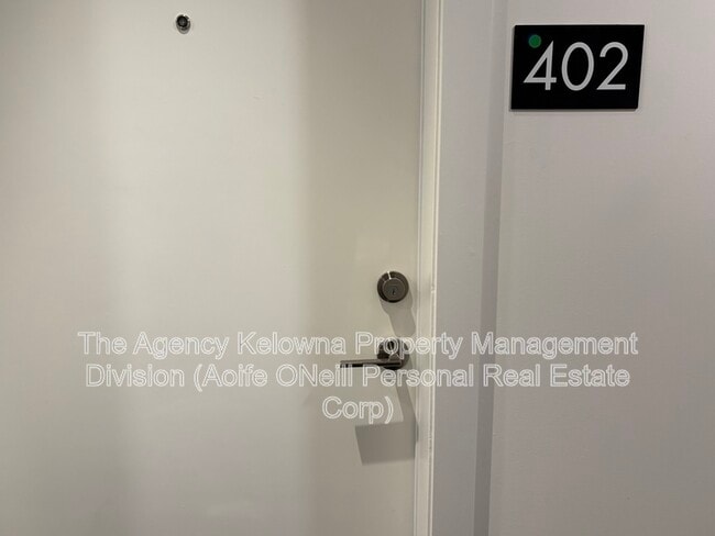 Building Photo - 1036 Coronation Ave