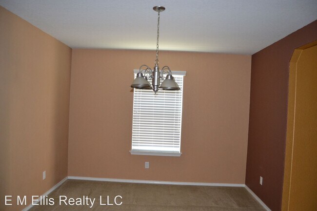 Building Photo - 4 br, 2.5 bath House - 143 Palazzo Torre