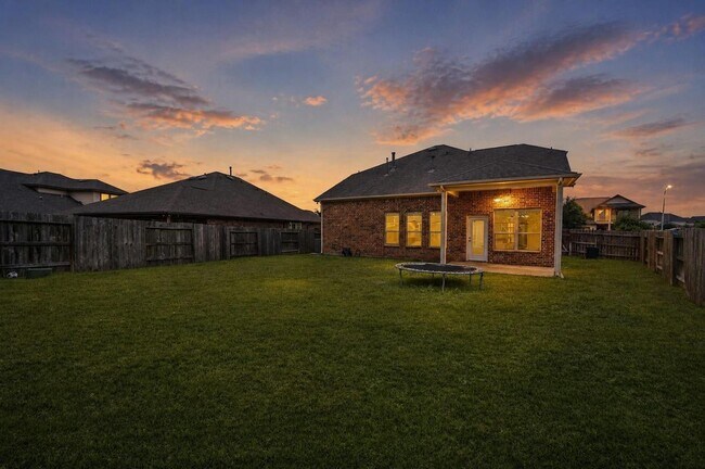 Foto del edificio - 8026 Caden Mills Ln