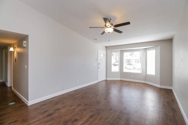 Building Photo - 1222 N Elm Ct