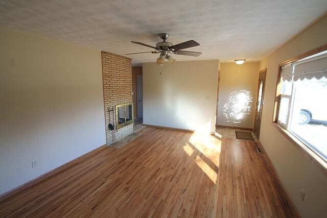 Building Photo - 1555 Gervais Ave