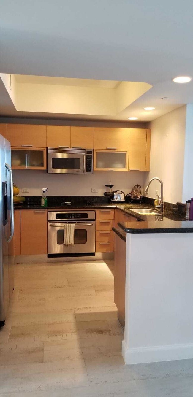 Building Photo - 2650  Lake Shore Drive 1201