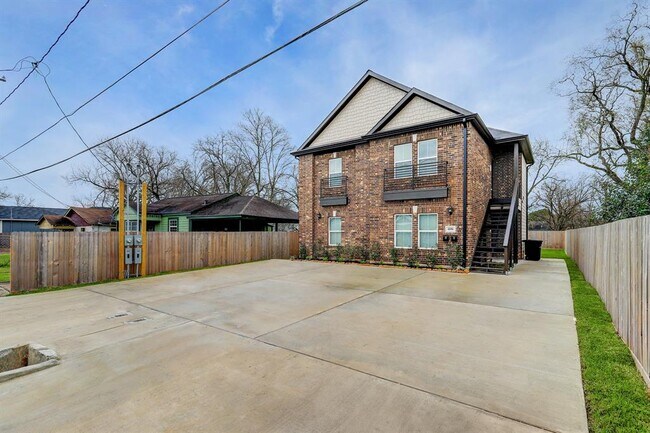 Building Photo - 4606 Knoxville St