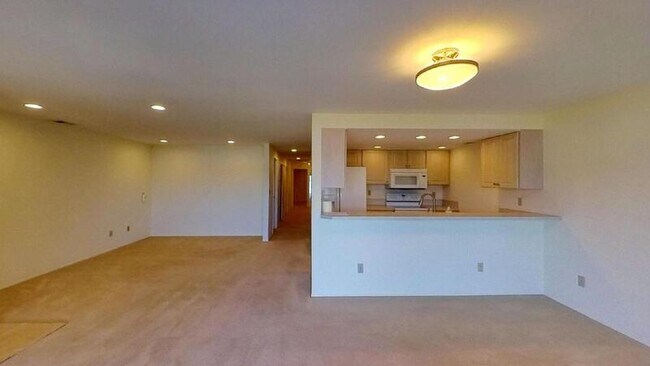 Foto del edificio - 16921 Inglewood Rd NE