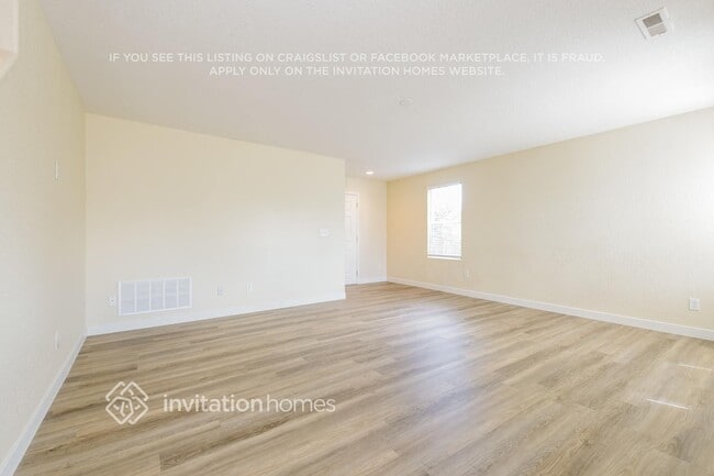 Building Photo - 729 Canyon Ln