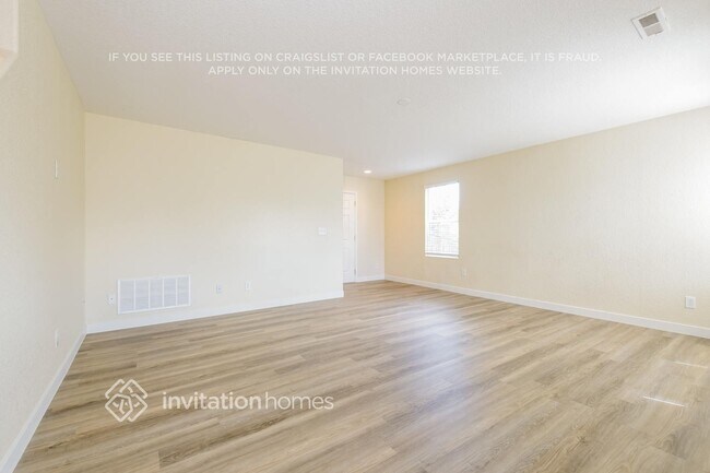 Foto del edificio - 729 Canyon Ln