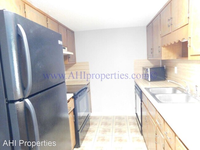 Building Photo - 3 br, 1.5 bath House - 2540 Hampstead Drive