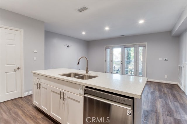 Foto del edificio - 7794 Skyhill Dr