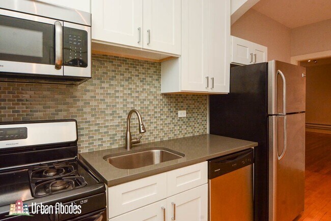 Foto del edificio - 2329 N Rockwell St