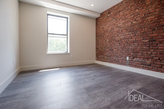 Foto del edificio - 1578 Union Street #3B2R