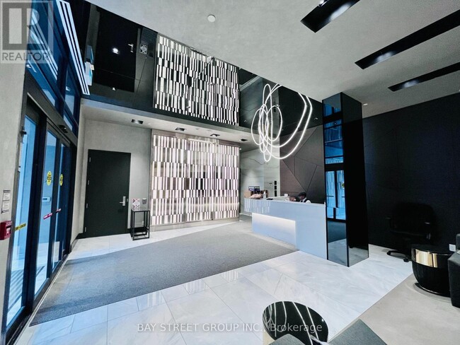Photo du bâtiment - 609-609 Avenue Rd