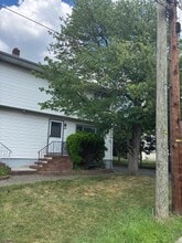 Building Photo - 80 Cedarhurst Ave