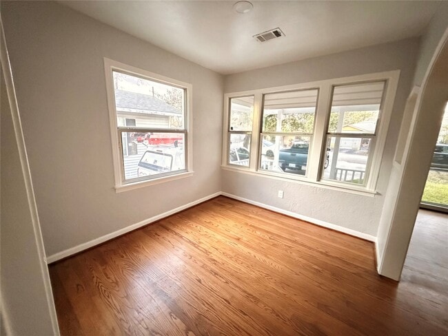 Building Photo - 914 Bunton St