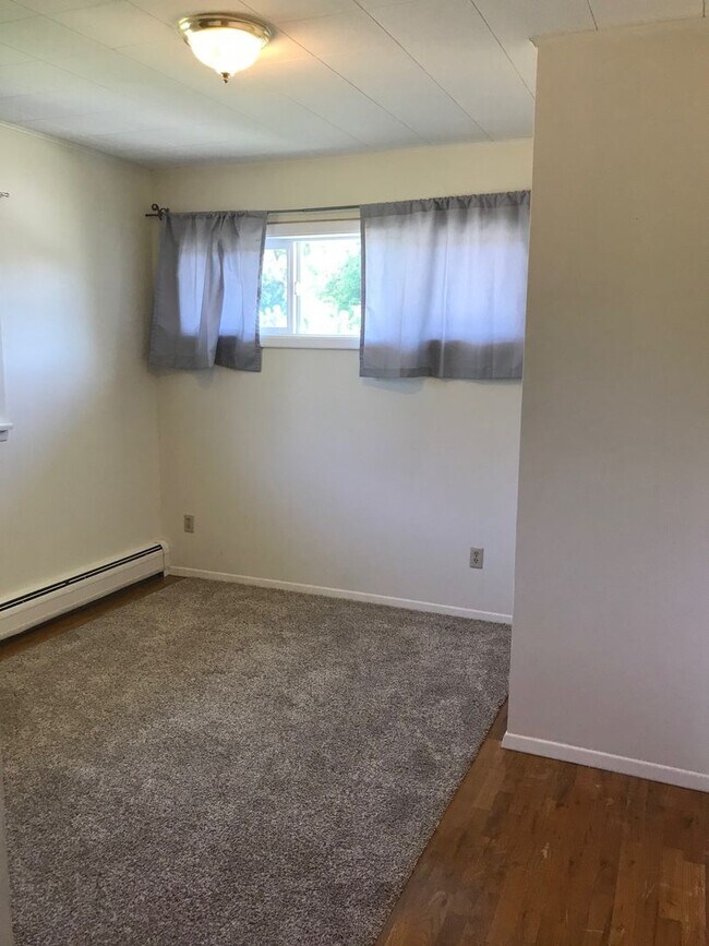 Foto del edificio - Upper Unit 2 Bedroom 1 Bathroom