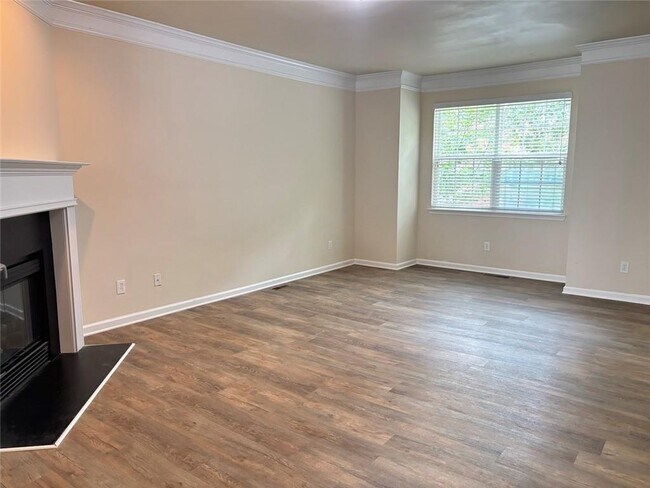 Foto del edificio - 2215 Landing Walk Dr
