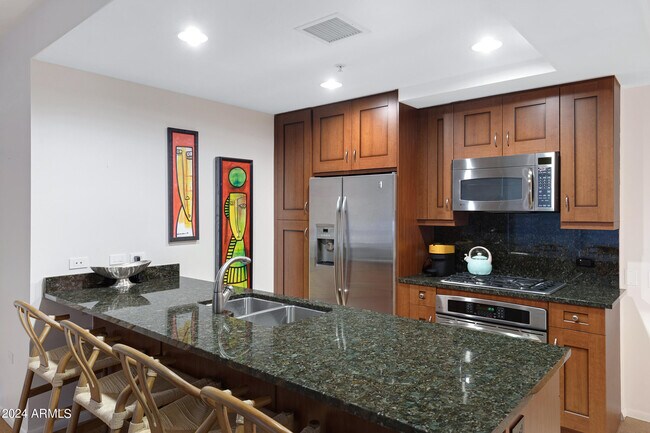 Foto del edificio - 7161 E Rancho Vista Dr