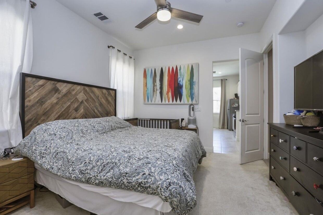 Bedroom - 2879 Tulare Hills Dr