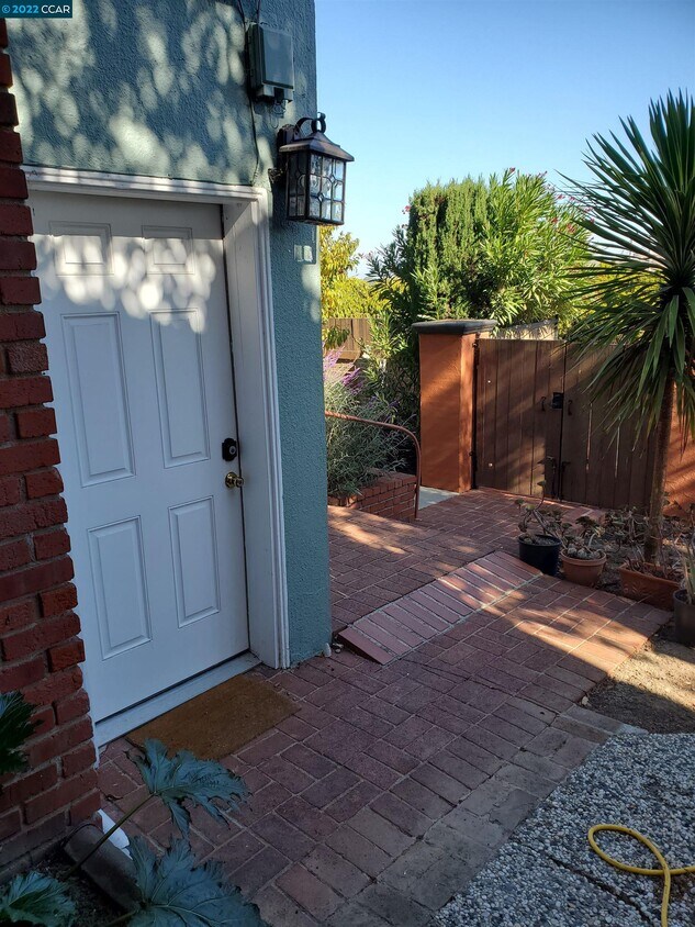 1929 Merchant St, CROCKETT, CA 94525 Room for Rent in CROCKETT, CA