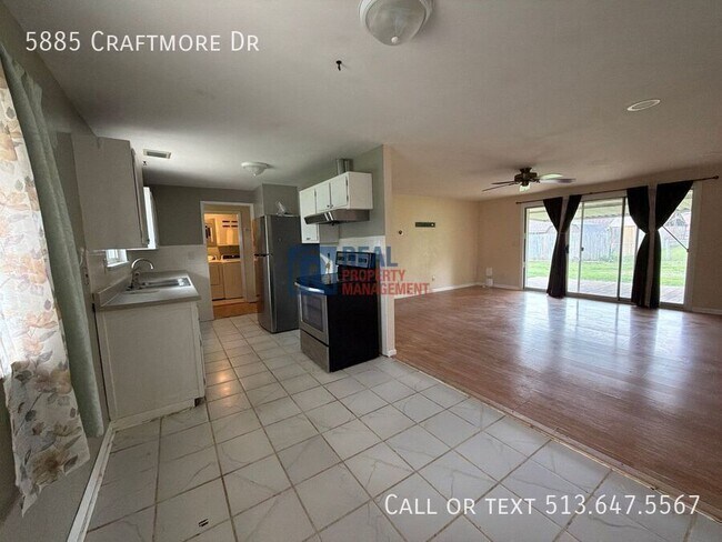 Foto del edificio - 5885 Craftmore Dr