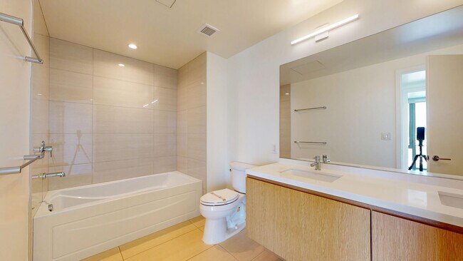 Interior Photo - Vision on Wilshire