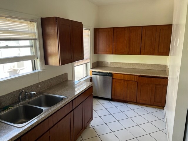 Foto del edificio - 454 N Orange Grove Ave