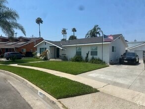 Building Photo - 1801 Lorella Ave