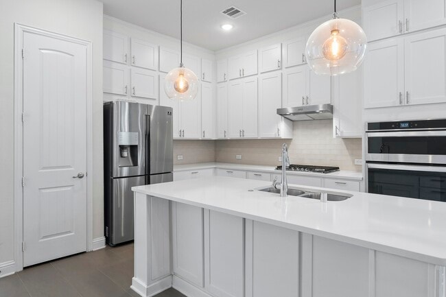 Building Photo - 8211 Agarito Way