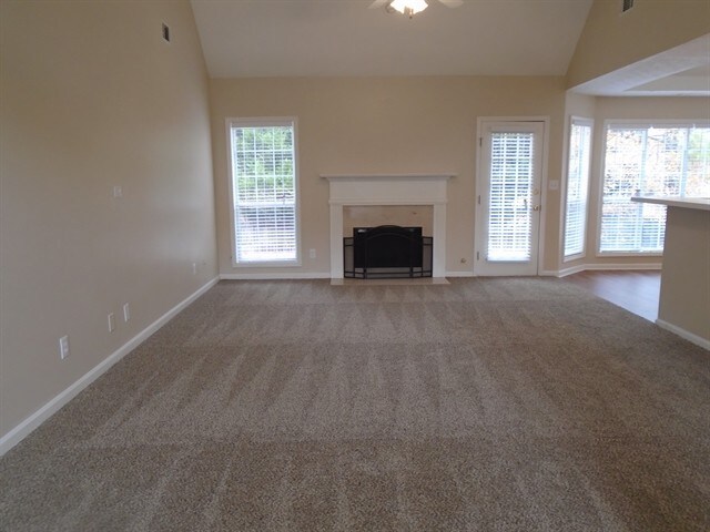 Building Photo - 103 Cottonwood Place