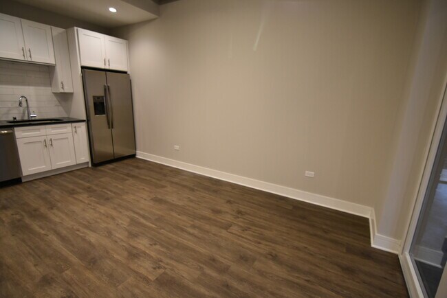 Foto del edificio - 3833 N Broadway St