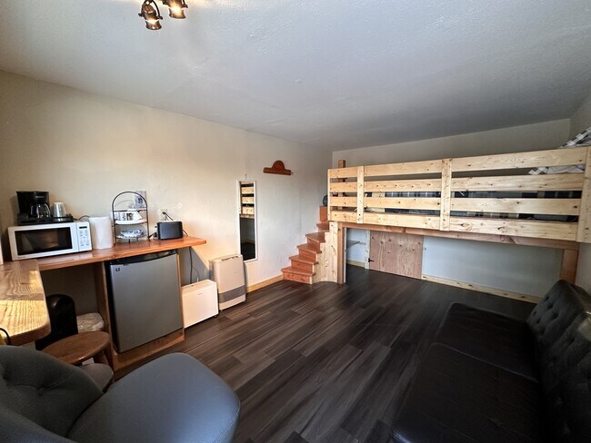 Foto del edificio - 1410 E St