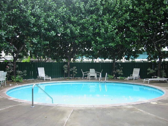 Foto del edificio - HOLIDAY VILLAGE studio, sec, A/C, lanai, pool
