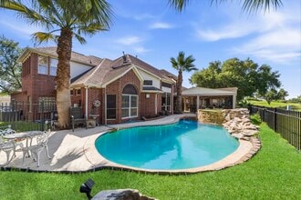 Building Photo - 11823 Canyon Mills Dr