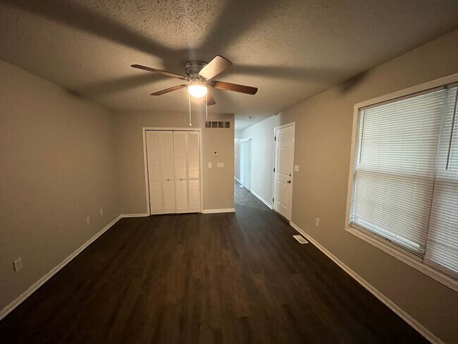 Photo - 617-619 Garfield Ave Apartment