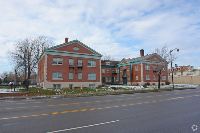 Building Photo - 345 Lake Ave